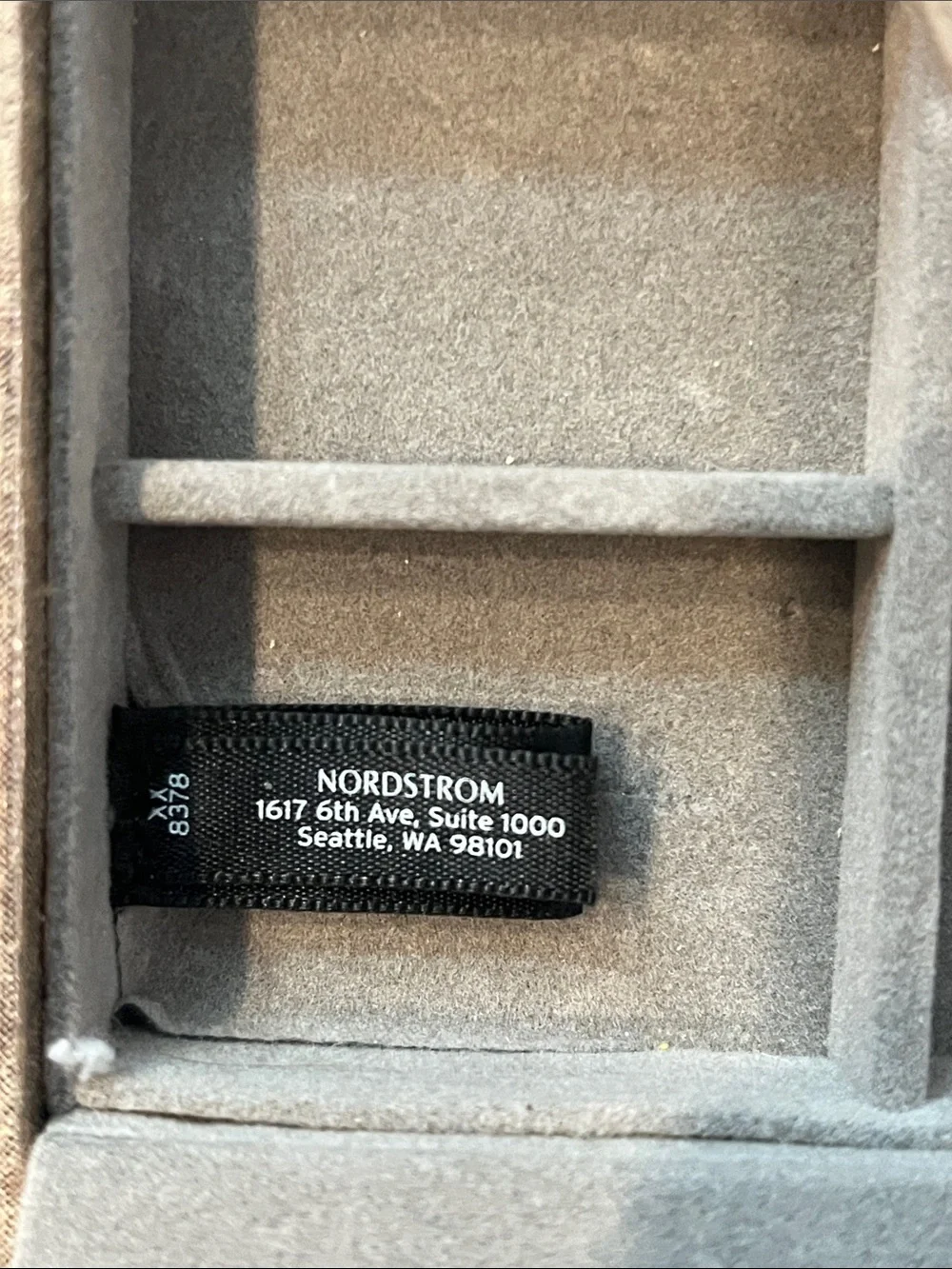 Nordstrom Jewelry Tray in Taupe with Metallic Snap